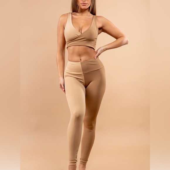 Two Toned Set - Picture 2 of 4